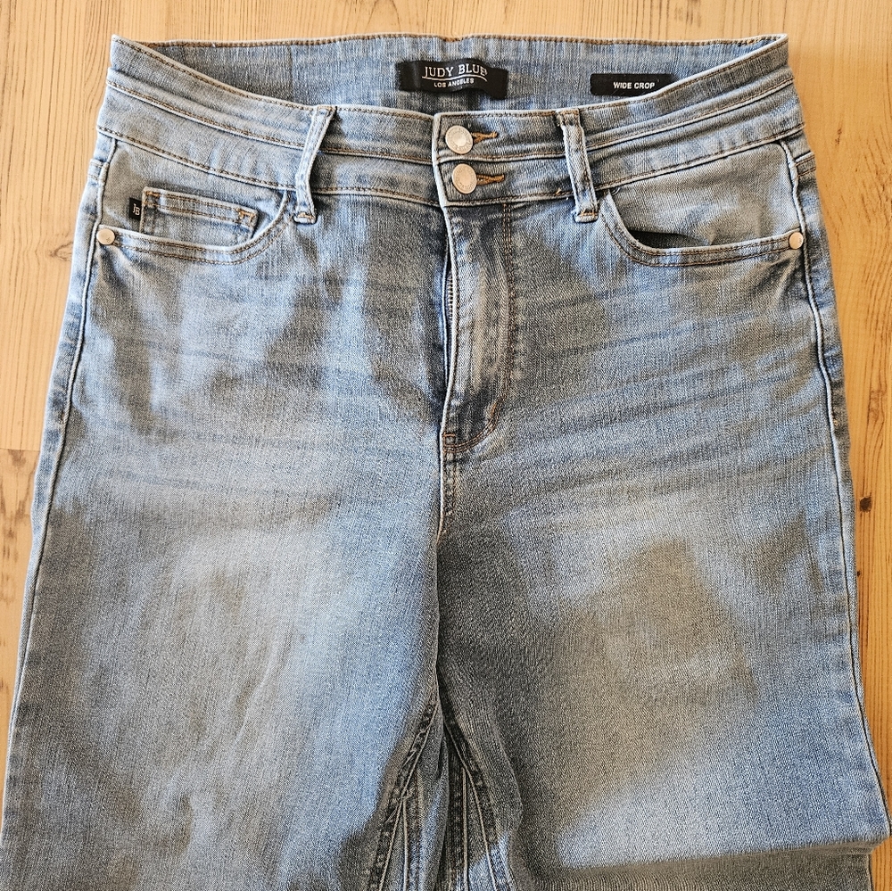 Judy Blue Women's Wide Crop Jeans - Picture 2 of 8